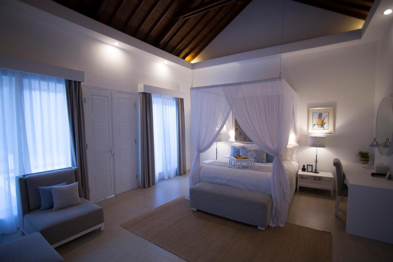 Lakshmi Luxury Villas, Walk To The Beach And Seminyak Shopping Exterior photo