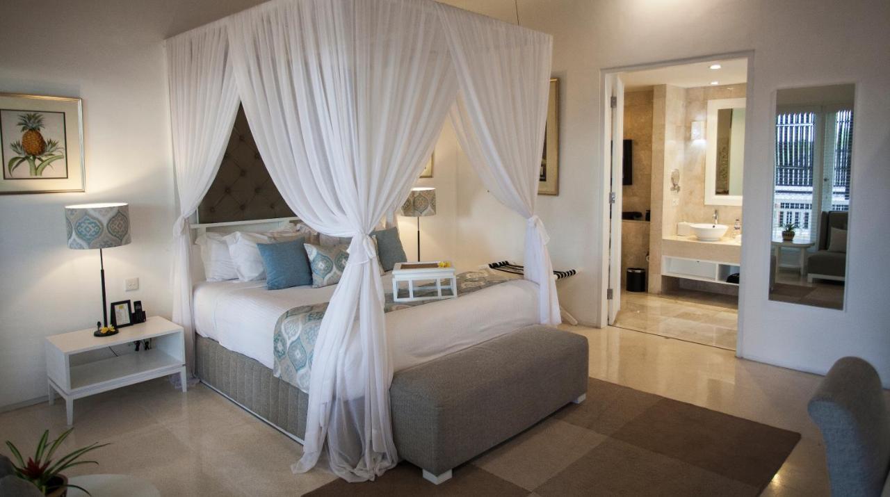 Lakshmi Luxury Villas, Walk To The Beach And Seminyak Shopping Exterior photo